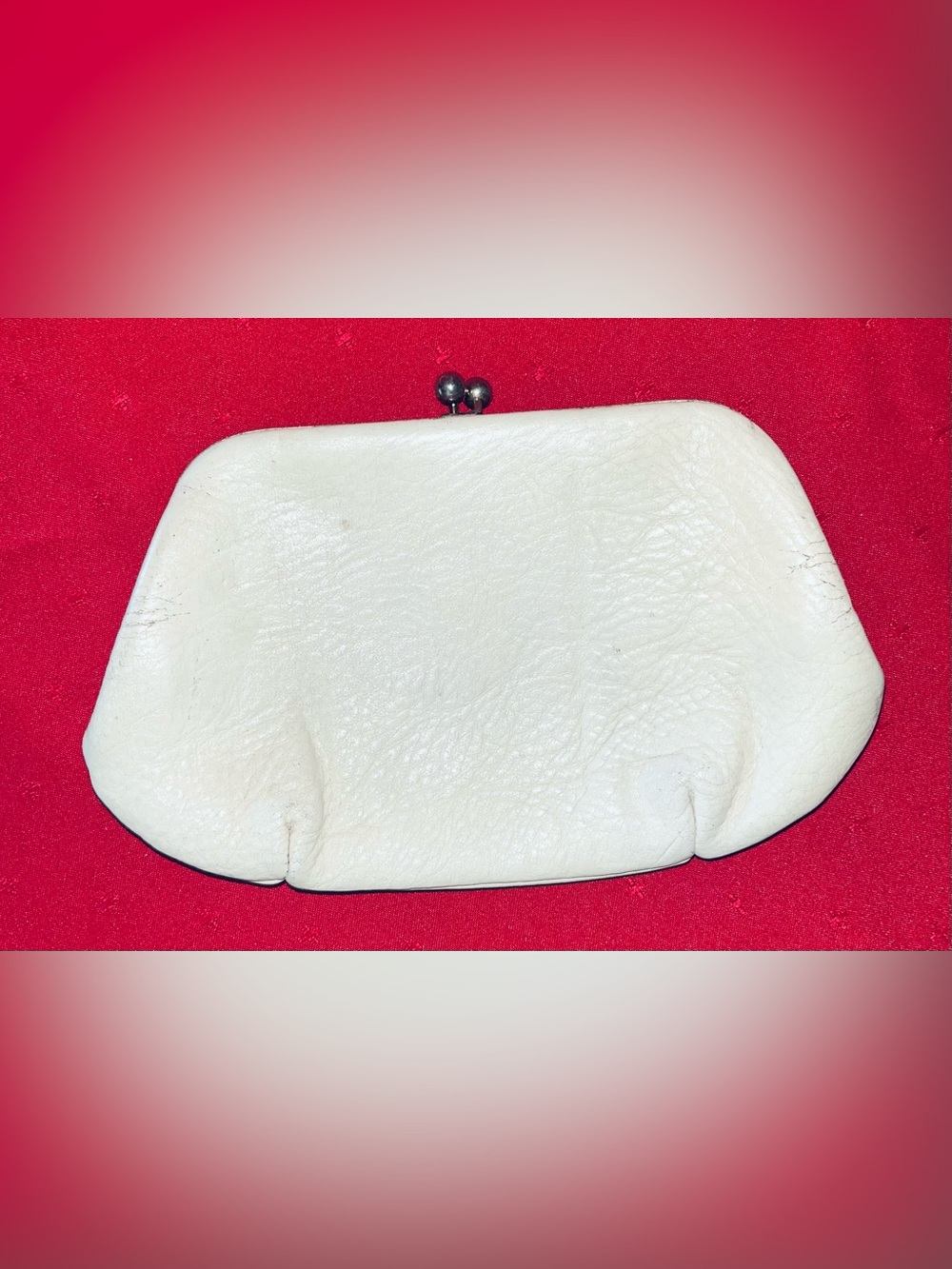 Vintage White Leather Kiss-Lock Women's Clutch